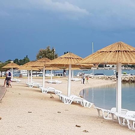 Abc Apartmani Vrsi Luaran gambar
